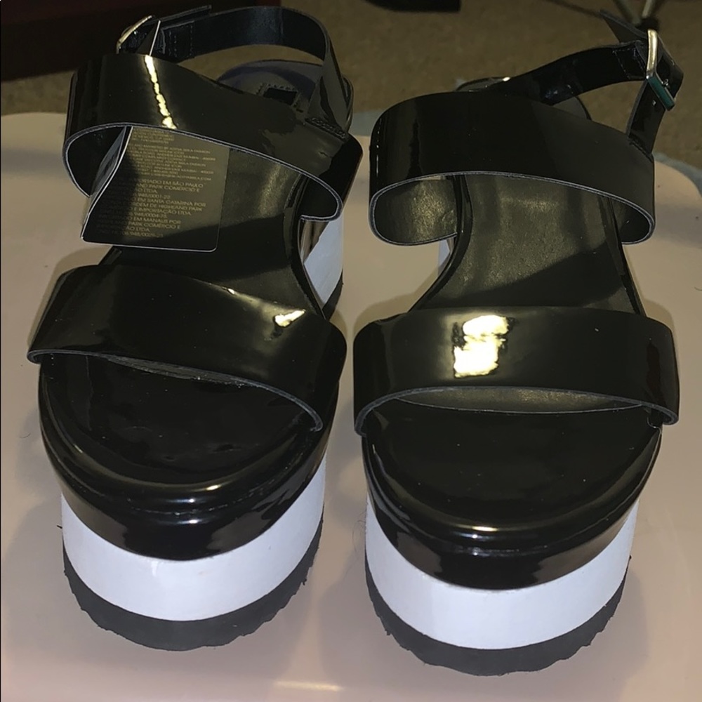 Wedged sandals